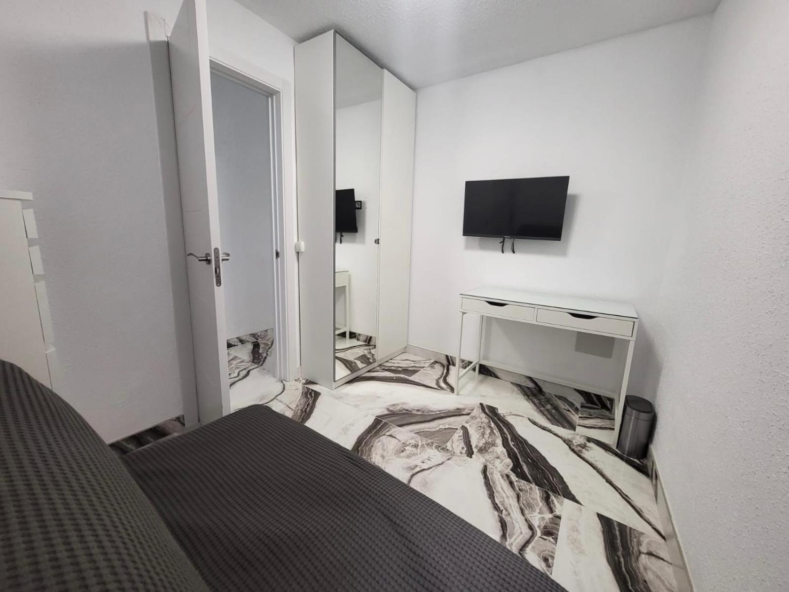 2 Bedrooms Flat + Balcony + Parking At Las Canteras Beach Las Palmas de Gran Canaria Extérieur photo