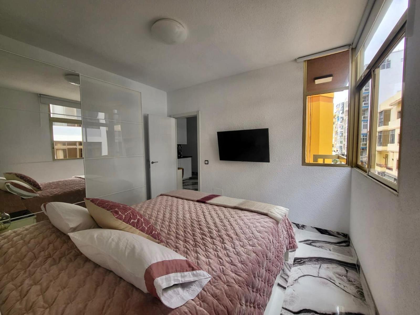 2 Bedrooms Flat + Balcony + Parking At Las Canteras Beach Las Palmas de Gran Canaria Extérieur photo
